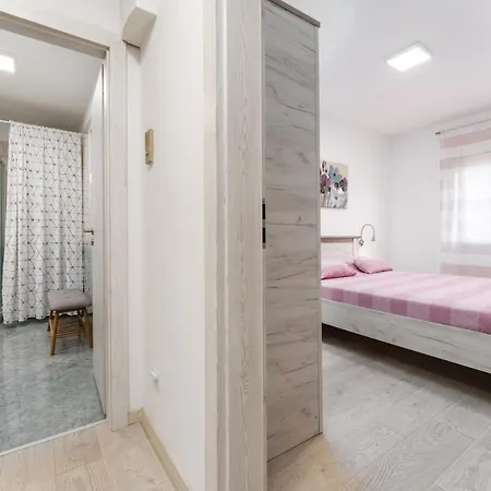 Nerina Apartment